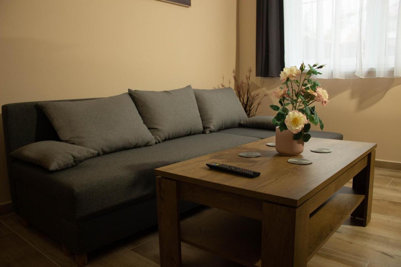 Apartmany Pilot Velka Hledsebe Екстер'єр фото